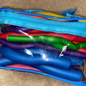 FLEXIBLE CURLING RODS